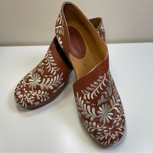 Mexicanita Handmade Leather Embroidered High Heel Platform Shoes Sz 26/US 9
